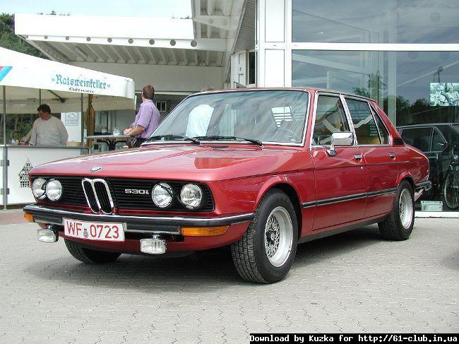 BMW-530i-E12-седан-с-инжекторным-двигателем.jpeg